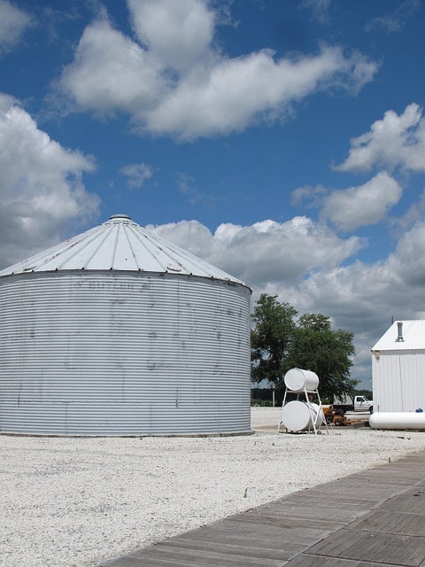 Farm Grain Bins in Mississippi